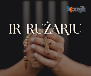 Image of someone praying the rosary